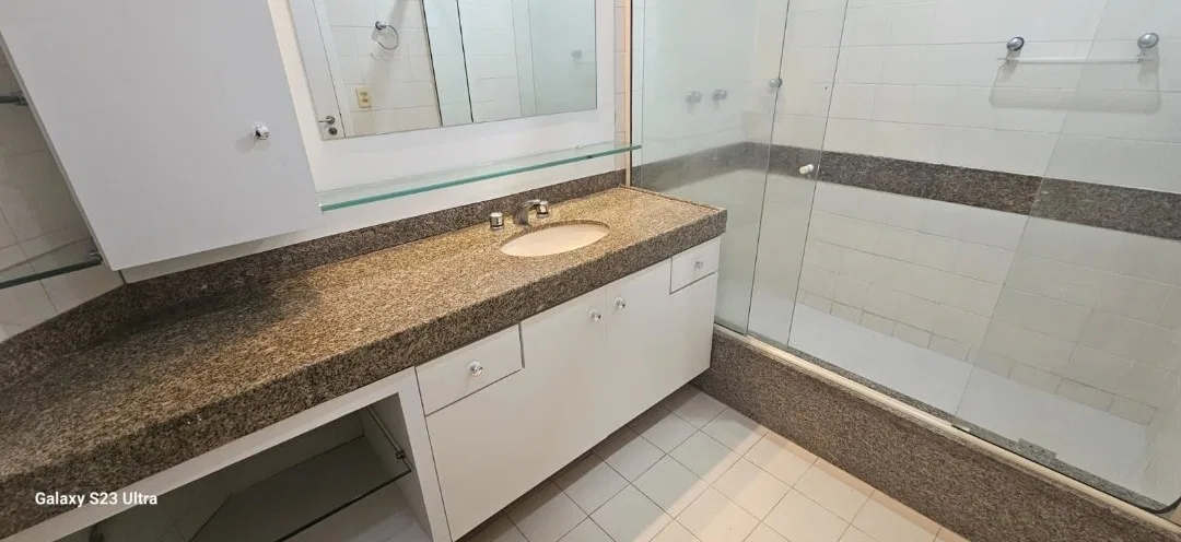 150 m² apartment with 3 en-suite bedrooms and 2 parking — photo 21