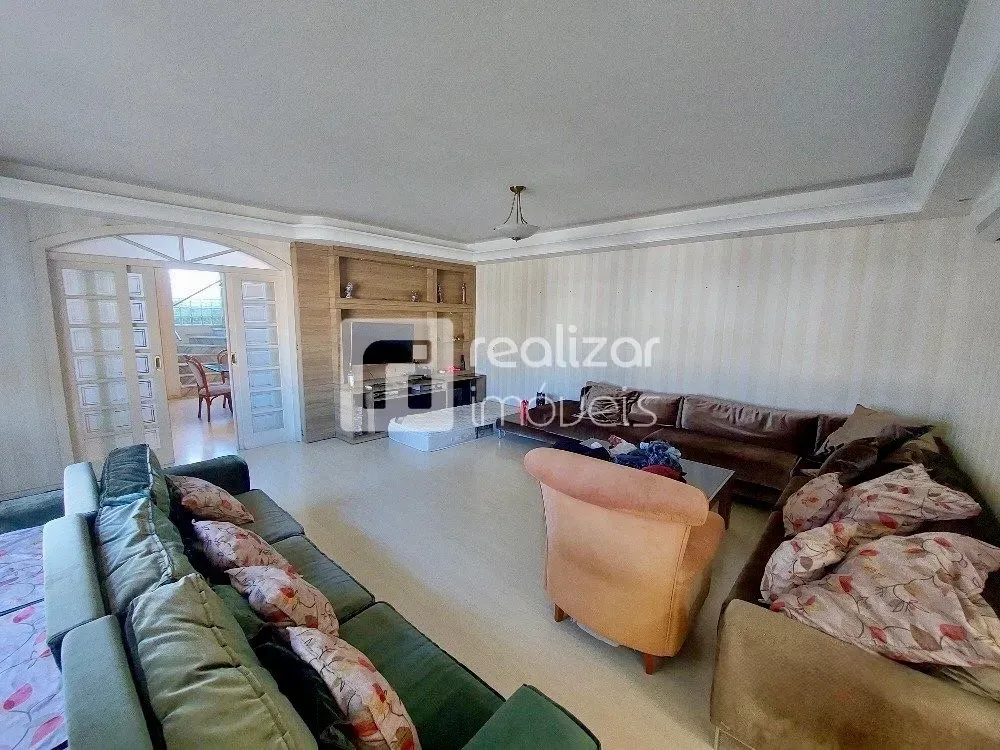 Furnished house with 5 bedrooms and 3 en-suites