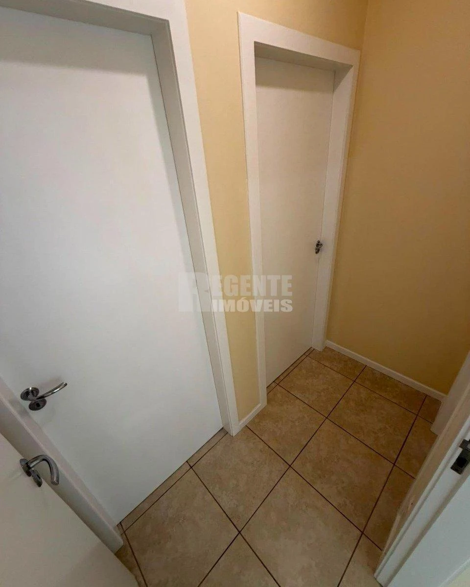 Apartamento de 2 dormitorios con parrilla en la terraza — photo 15
