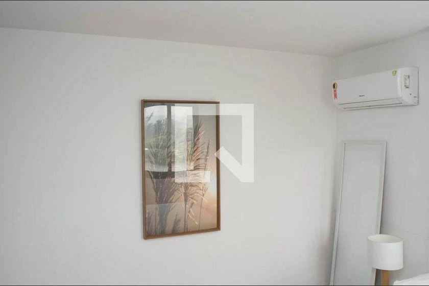 Furnished apartment, 105 m², with floor-to-ceiling windows — photo 35