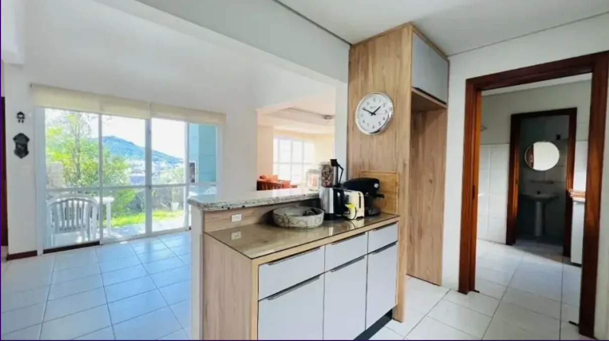 3-bedroom house with a balcony built-in BBQ — photo 9