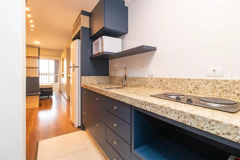 Furnished 1-bedroom apartment with balcony — photo 9