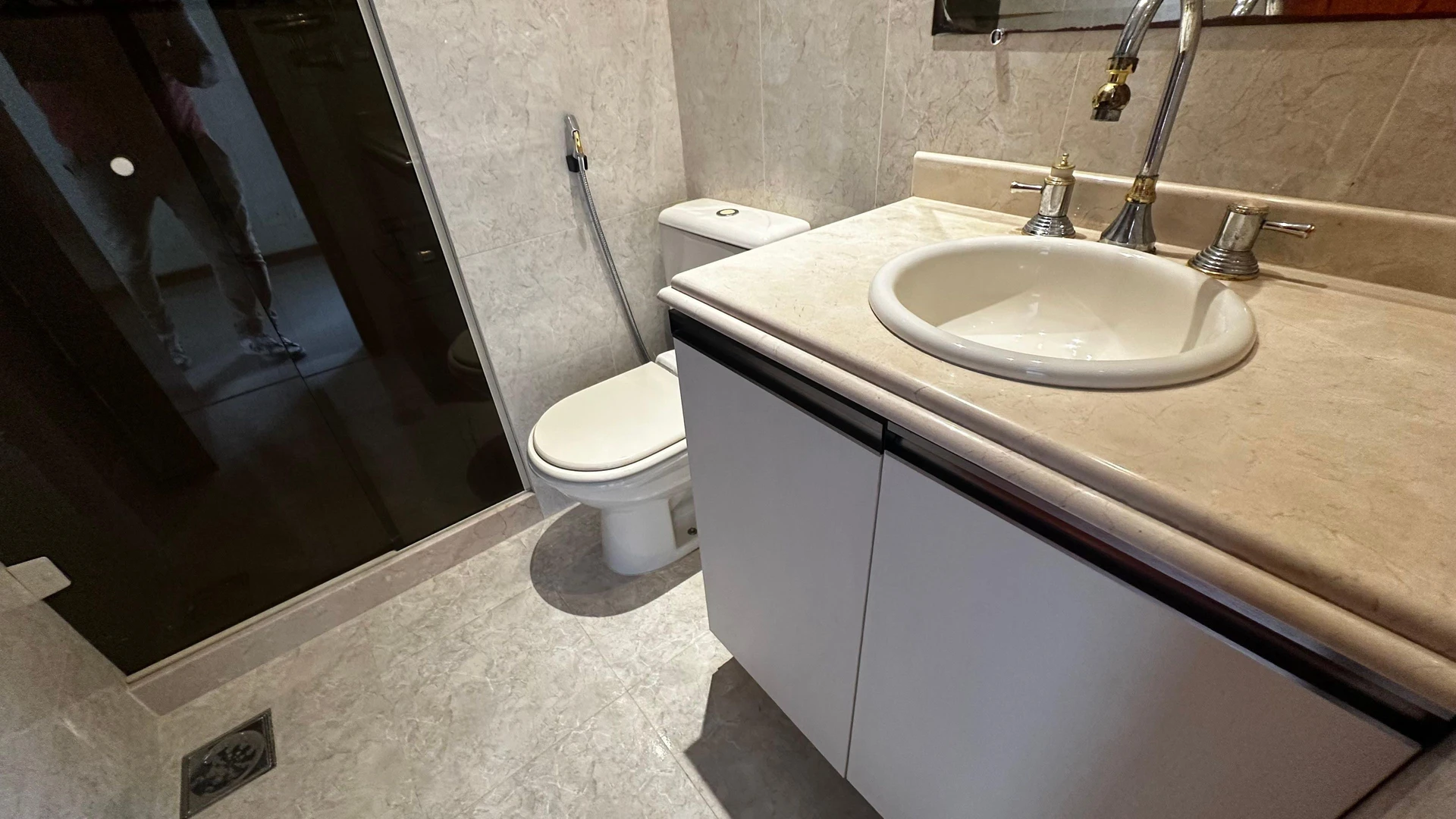 Furnished apartment with 2 bedrooms and a balcony — photo 44