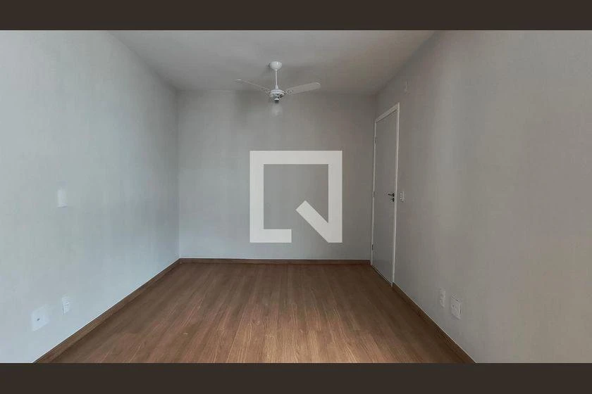Apartment, 44 m², with wood or laminate floors — photo 16