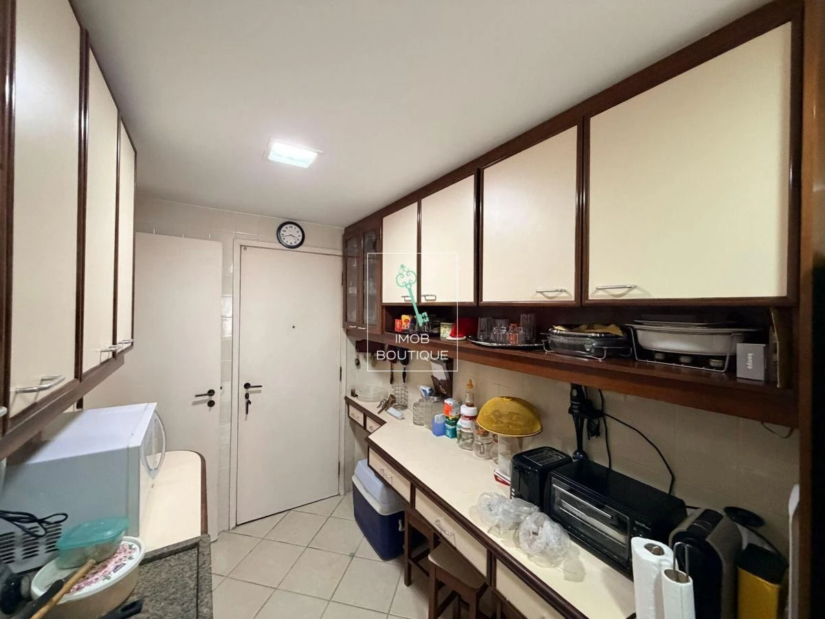 Apartment with enclosed balcony, 3 bedrooms and 2 parking — photo 36