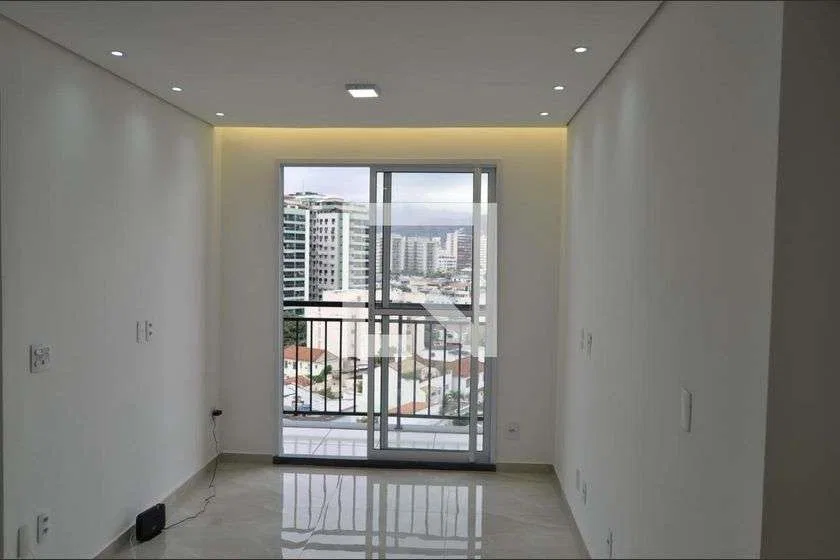 Apartamento com vista para as montanhas, Todos os Santos