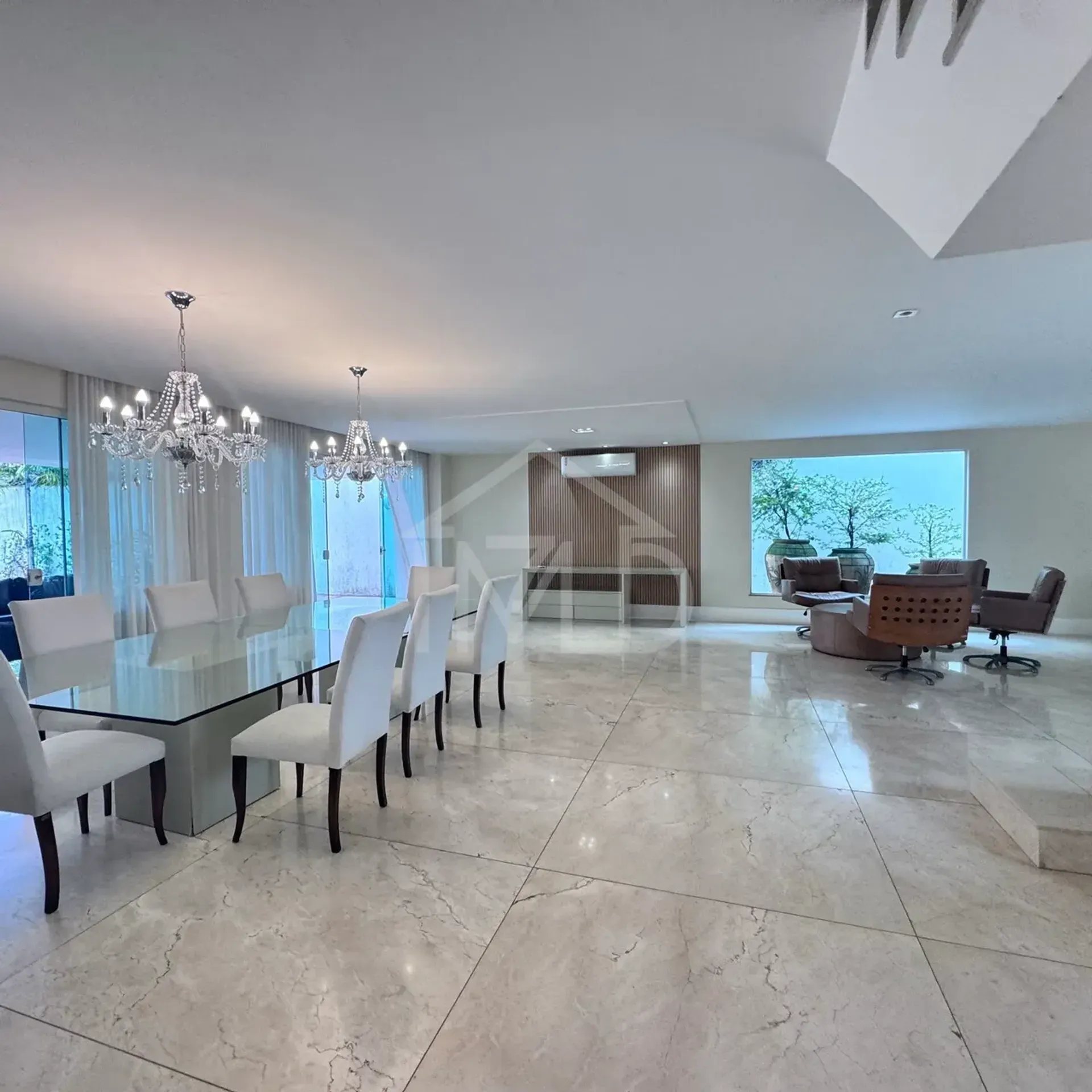 Casa amueblada con 5 dormitorios y 5 baños, balcón acristalado — photo 41
