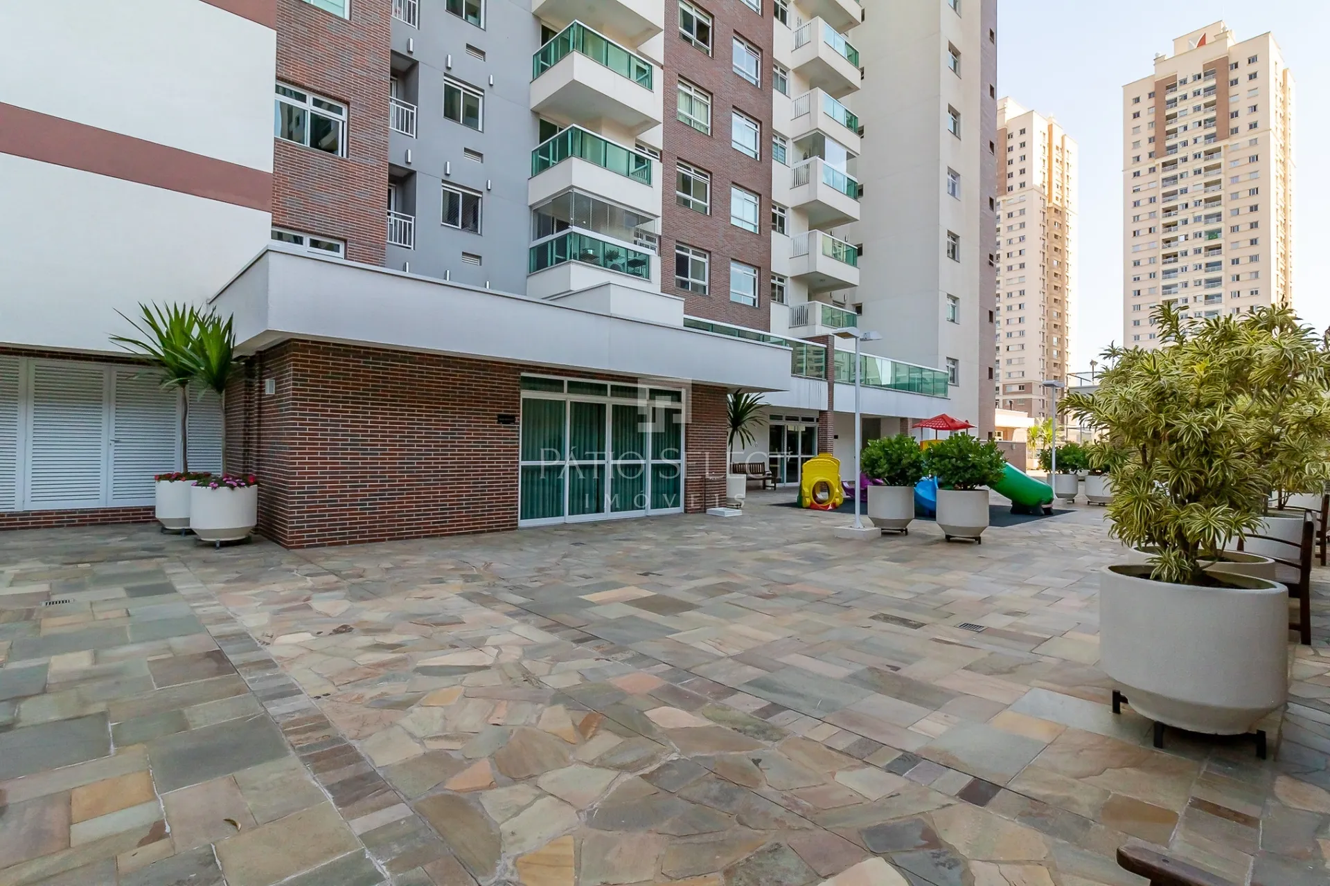 Apartment on the 8th floor with a glass-enclosed balcony — photo 60