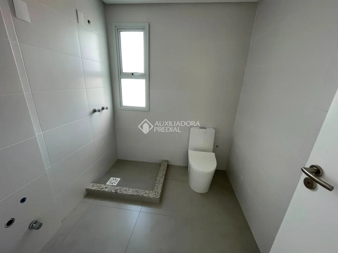 2-bedroom apartment with balcony and terrace — photo 28