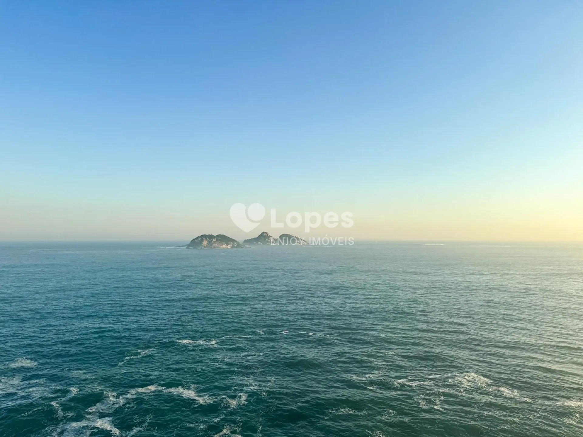 House, 942 m², with a water view — photo 25