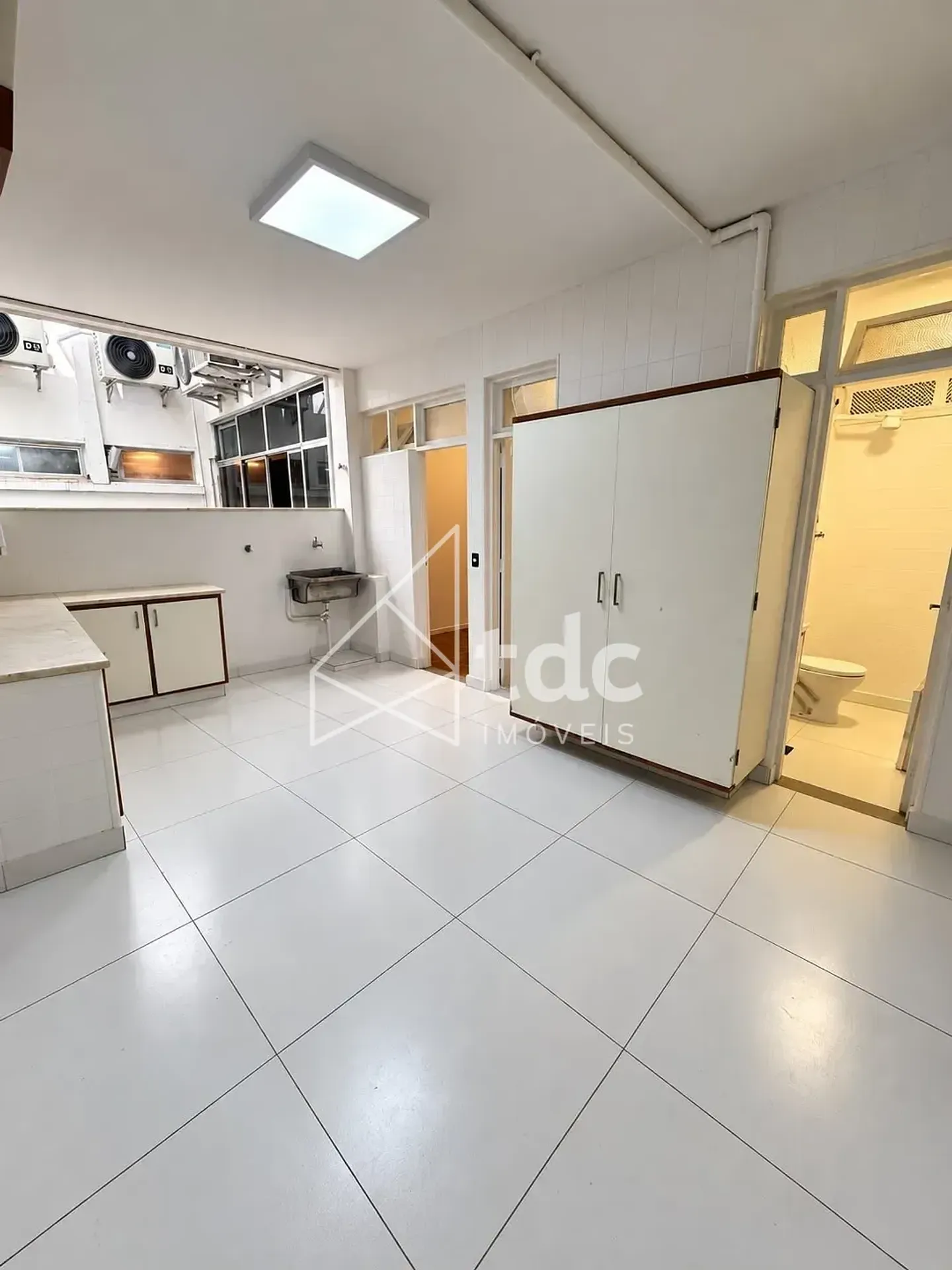Apartment, 270 m², with floor-to-ceiling windows — photo 21