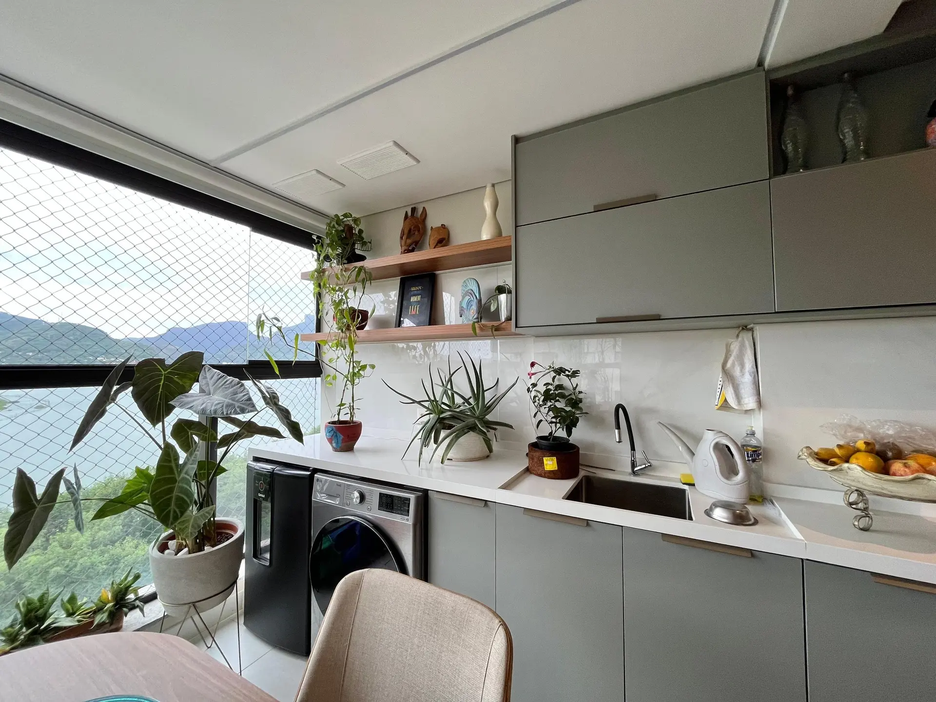 Furnished apartment, 70 m², with a water view — photo 40