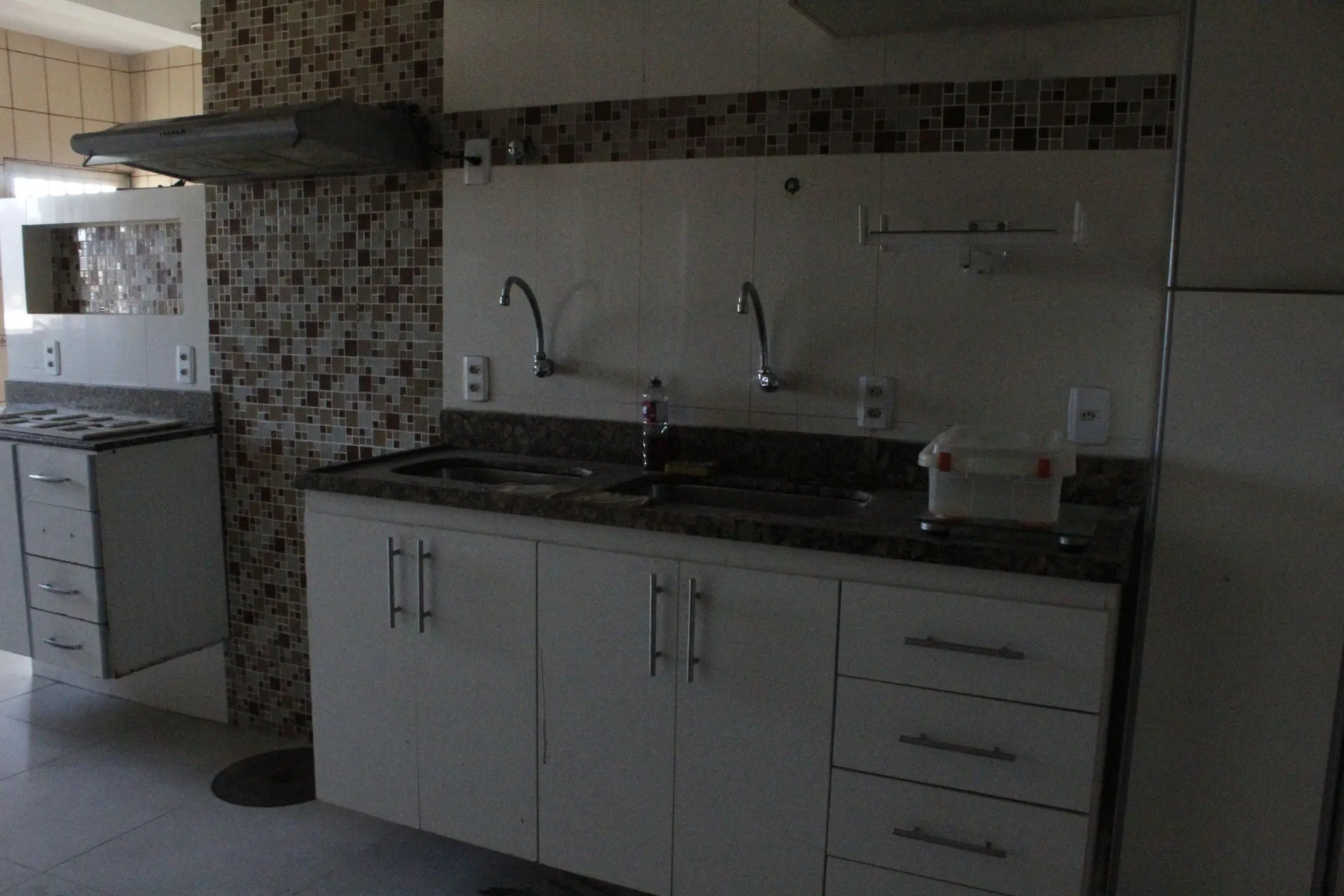 Rental apartment with 4 bedrooms and a balcony — photo 37