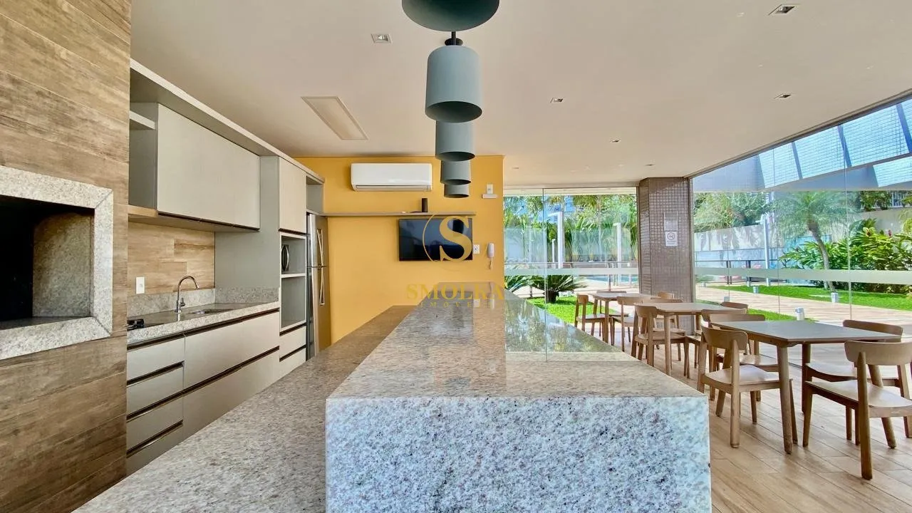 Balcony with a grill in a 2-bedroom apartment, 75 m² — photo 55