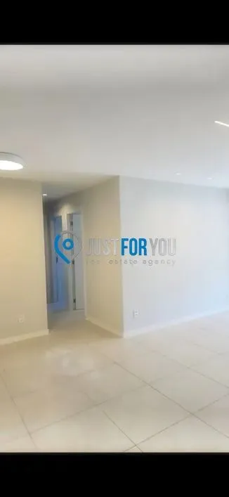 Apartamento com 3 dormitórios e varanda envidraçada — photo 14