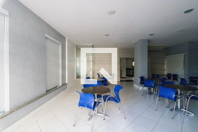 Apartment, 87 m², with a glass-enclosed balcony — photo 36