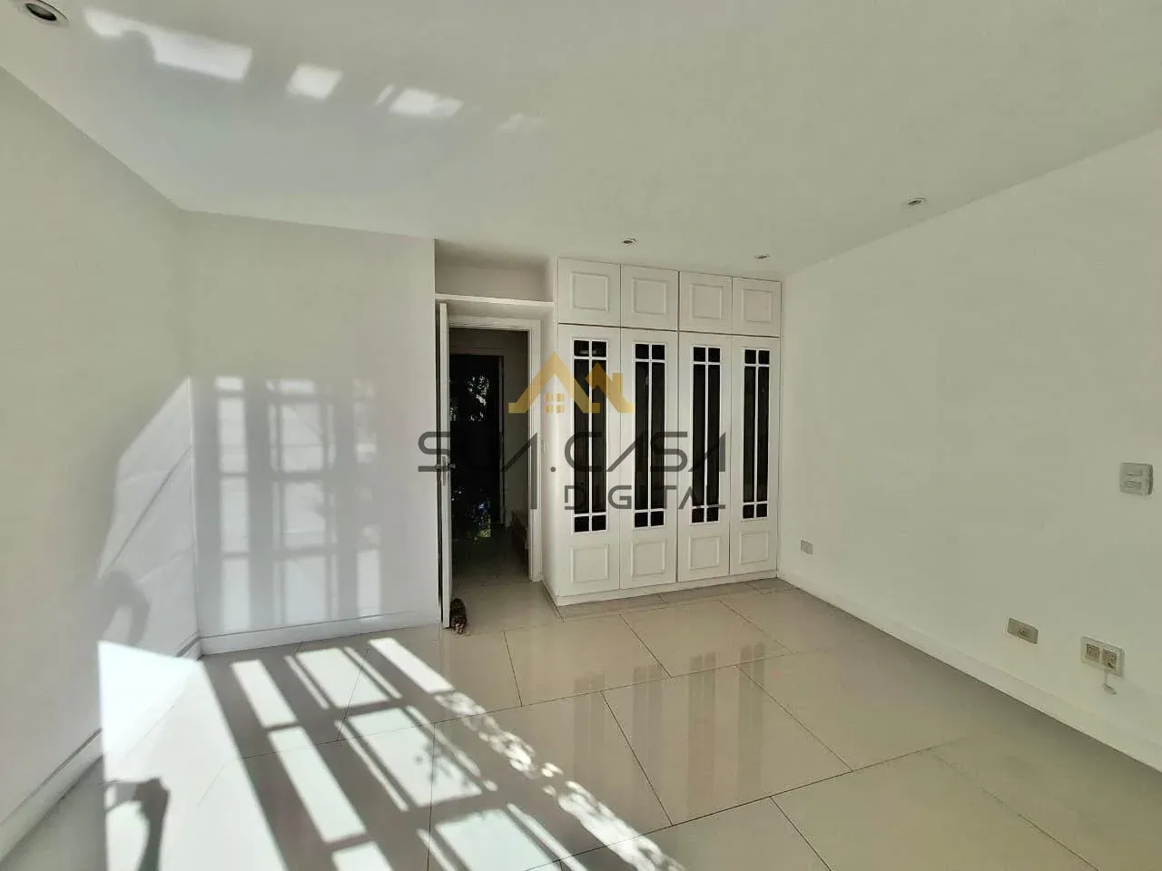 House with 4 bedrooms and 273 m² plus open-air pool — photo 20