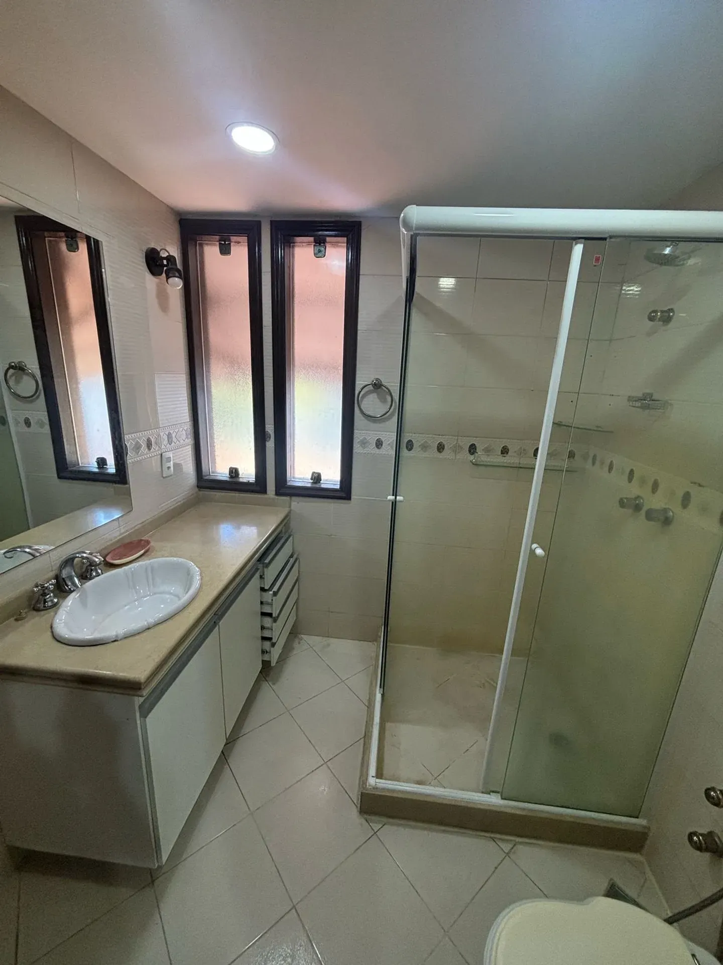 3-bedroom apartment with 5 bathrooms and a balcony — photo 10