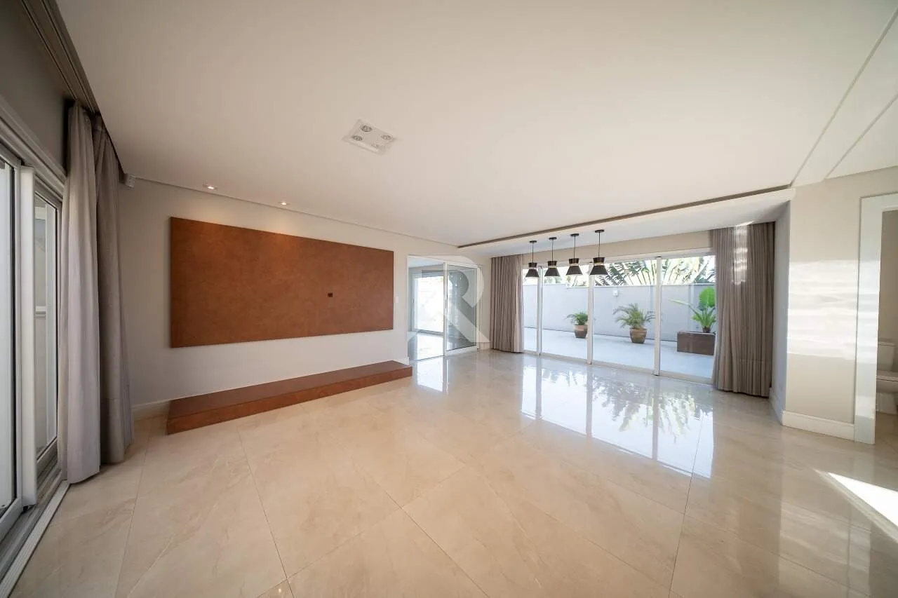 House, 441 m², with a private BBQ — photo 33