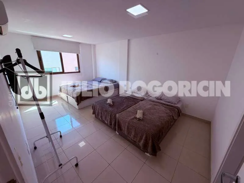 Duplex penthouse 300 m² with 5 bedrooms and 4 parking spots — photo 11