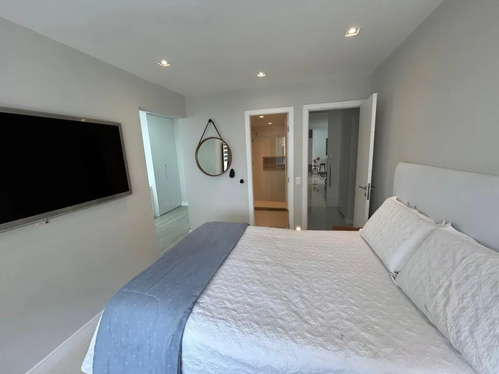 179 m² furnished apartment with 3 en-suites and 4 baths — photo 22