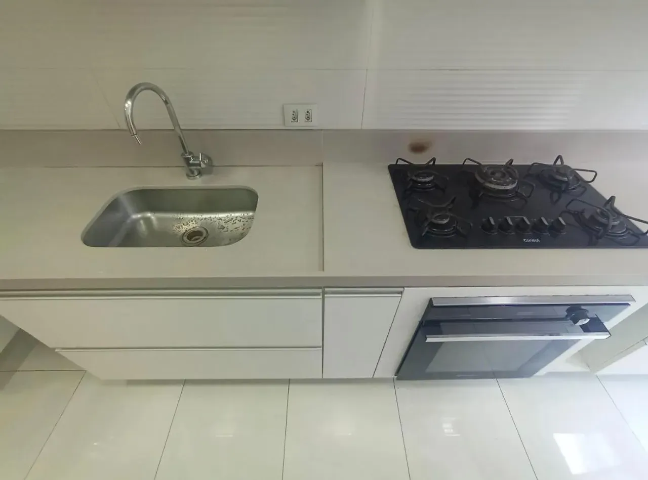 3-bedroom apartment with a grill on the balcony — photo 2