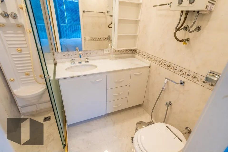 Apartamento com 4 quartos e cozinha fechada a gás — photo 29