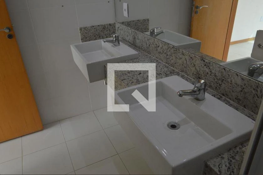 188 m² house with 4 en-suite bedrooms and 3 parking spots — photo 34