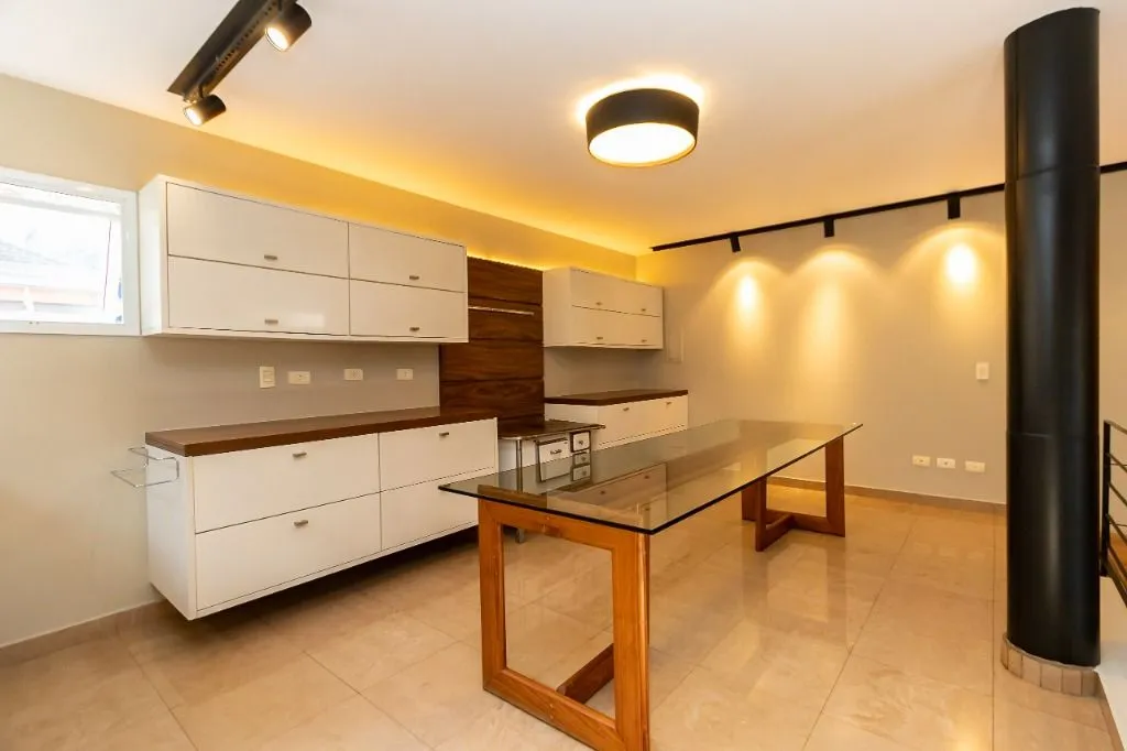 Casa industrial sin amueblar con 3 dormitorios y 890 m² — photo 21