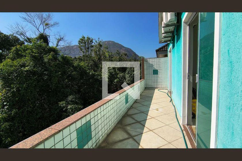 Casa de 300 m² com 3 suítes e 6 banheiros — photo 28