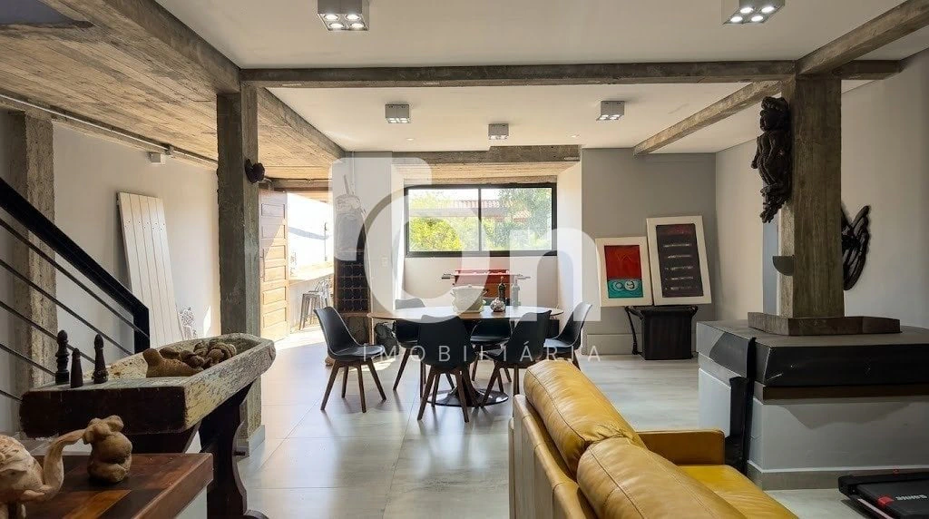 2-bedroom house with a mountain view in Florianópolis — photo 27