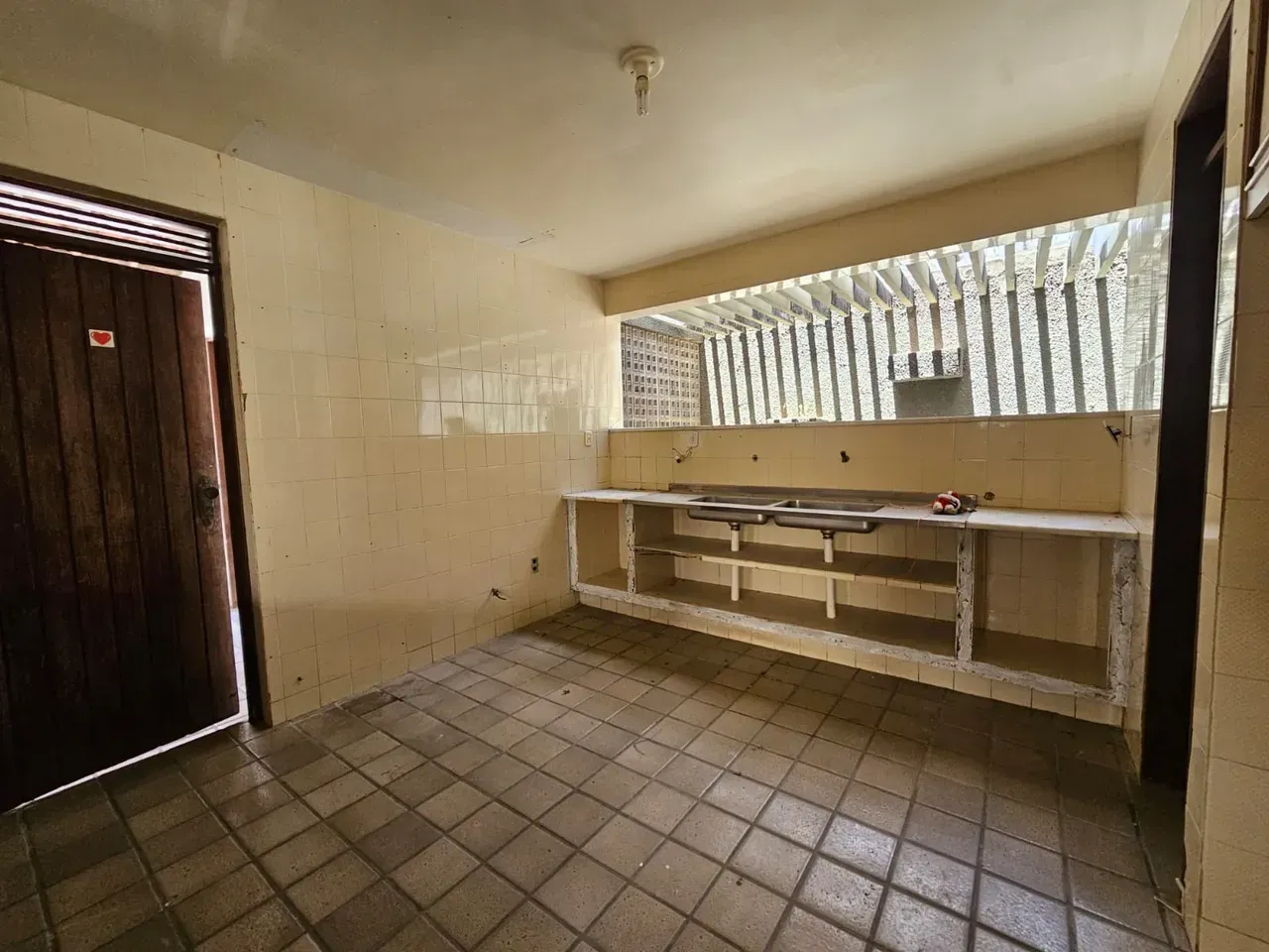 3-bedroom house with a washing machine in João Pessoa