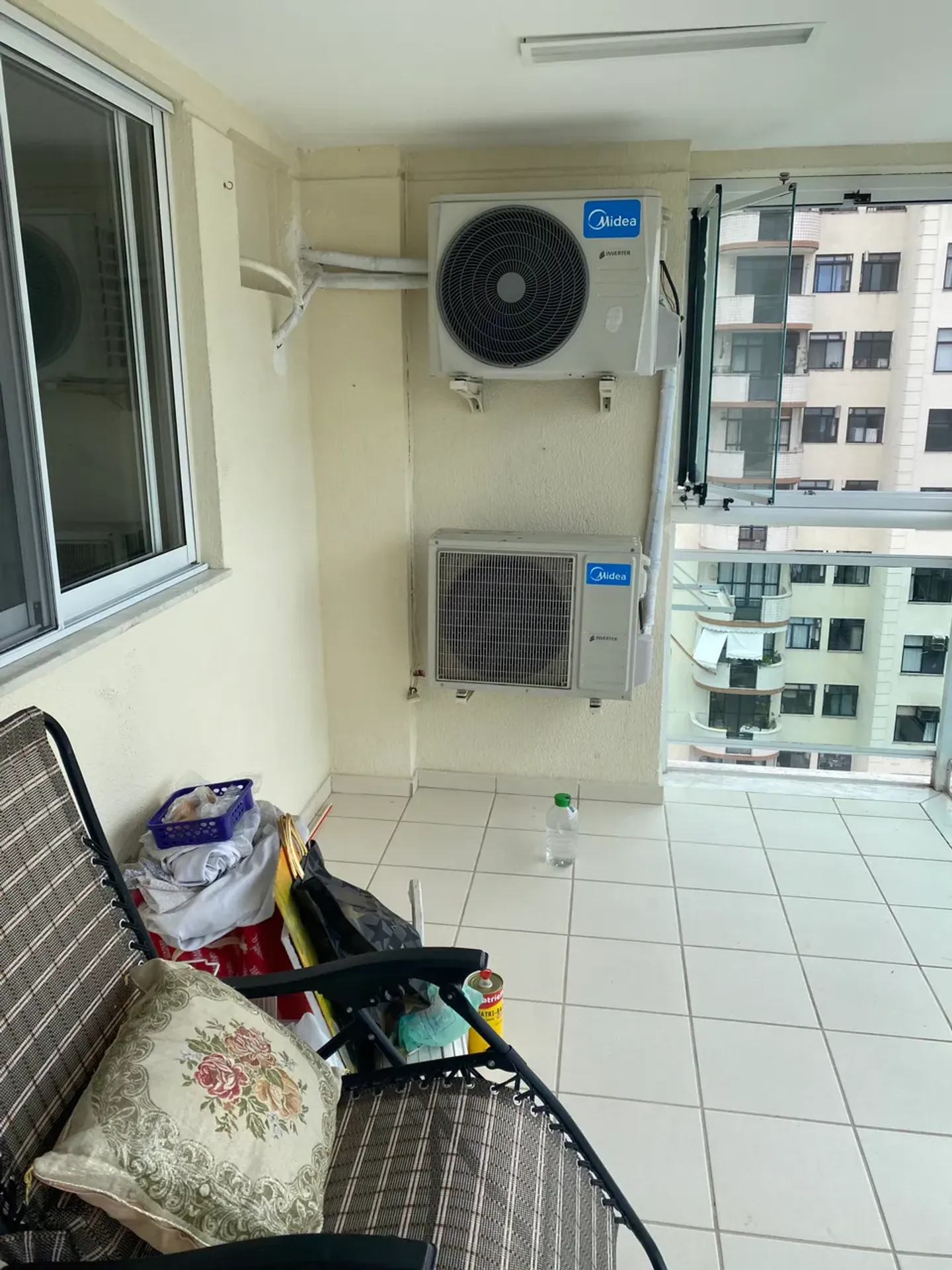 Furnished apartment, 91 m², with a glass-enclosed balcony — photo 15