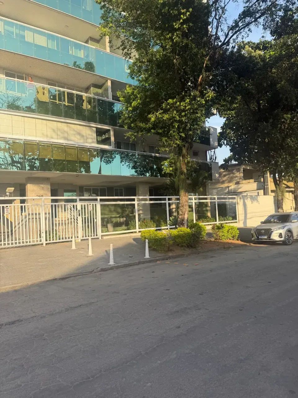Apartamento con 4 dormitorios y balcón bien cuidado — photo 10