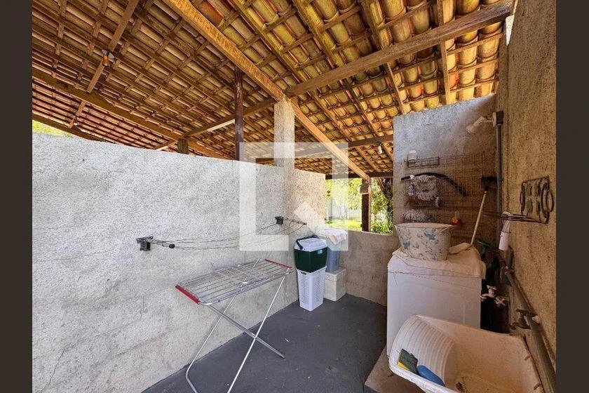 Casa de 4 dormitorios y 3 baños, 490 m² en total — photo 48