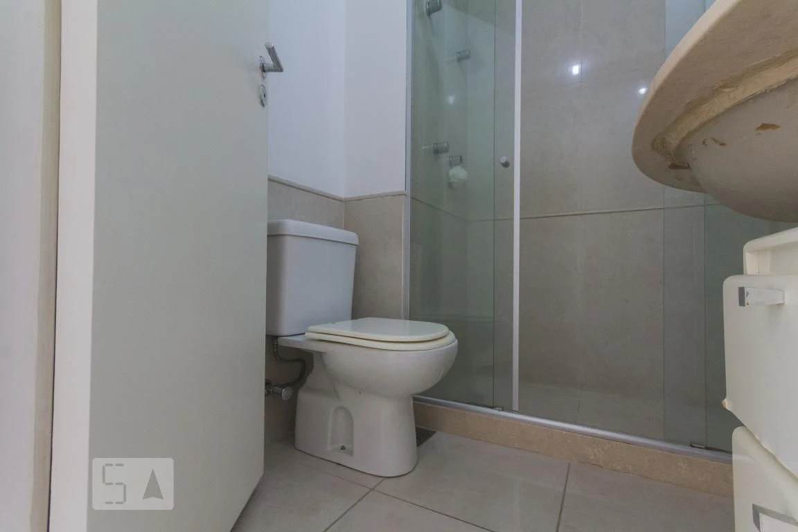 Furnished apartment with 2 en-suites and a balcony — photo 49