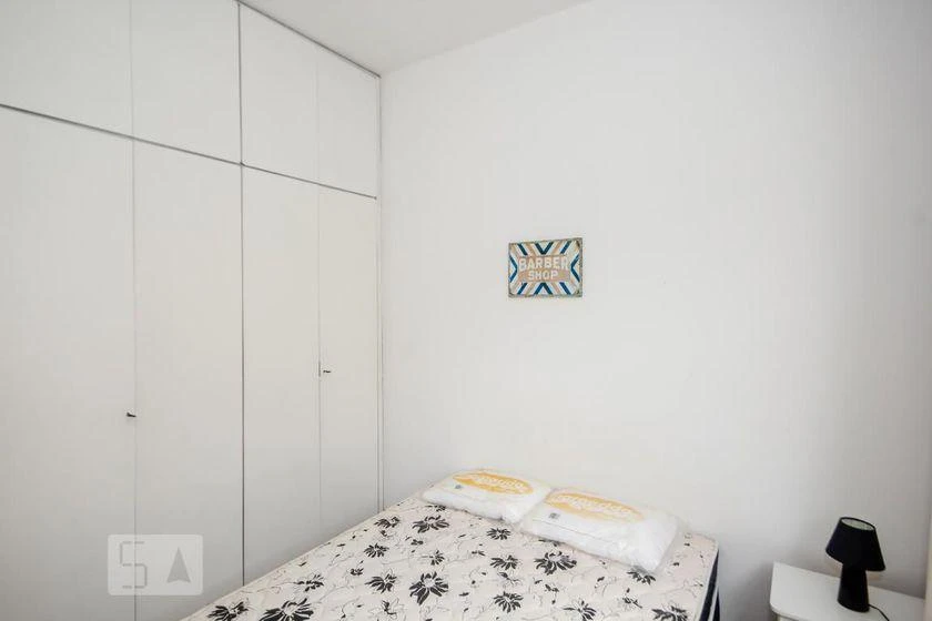 One-bedroom apartment with a washing machine — photo 6