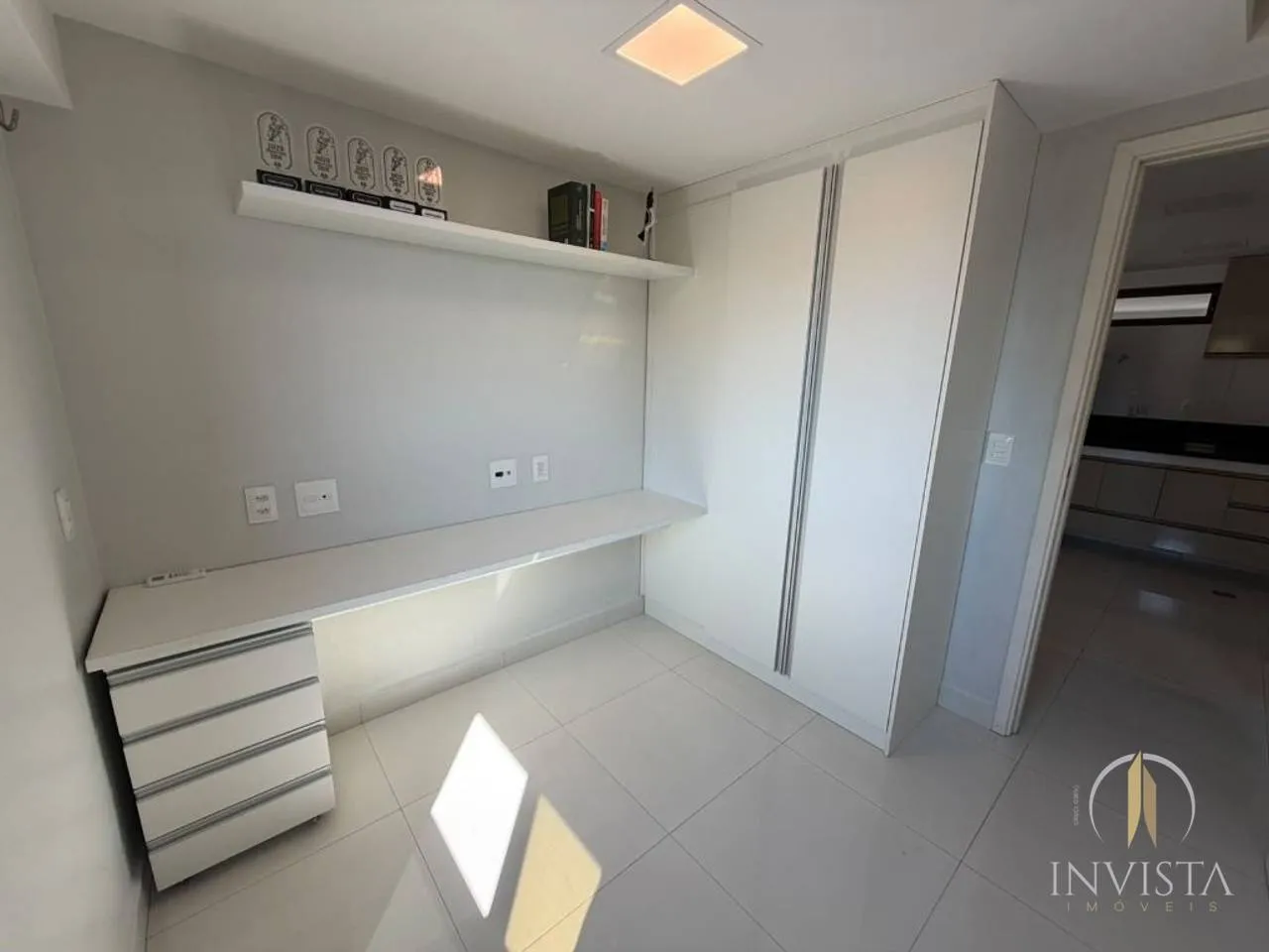2-bedroom apartment in a building with a pool — photo 33