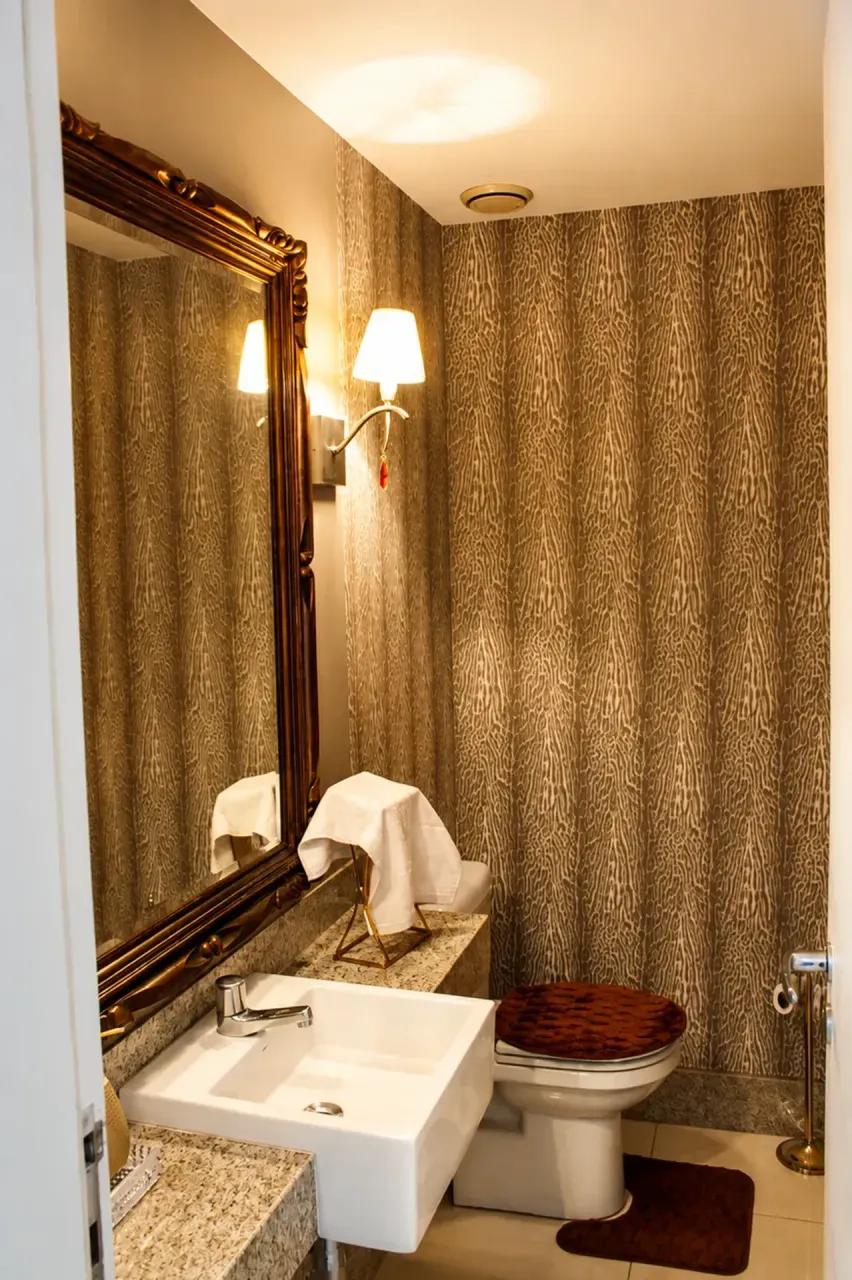 Furnished apartment with 4 bedrooms and 5 bathrooms — photo 16