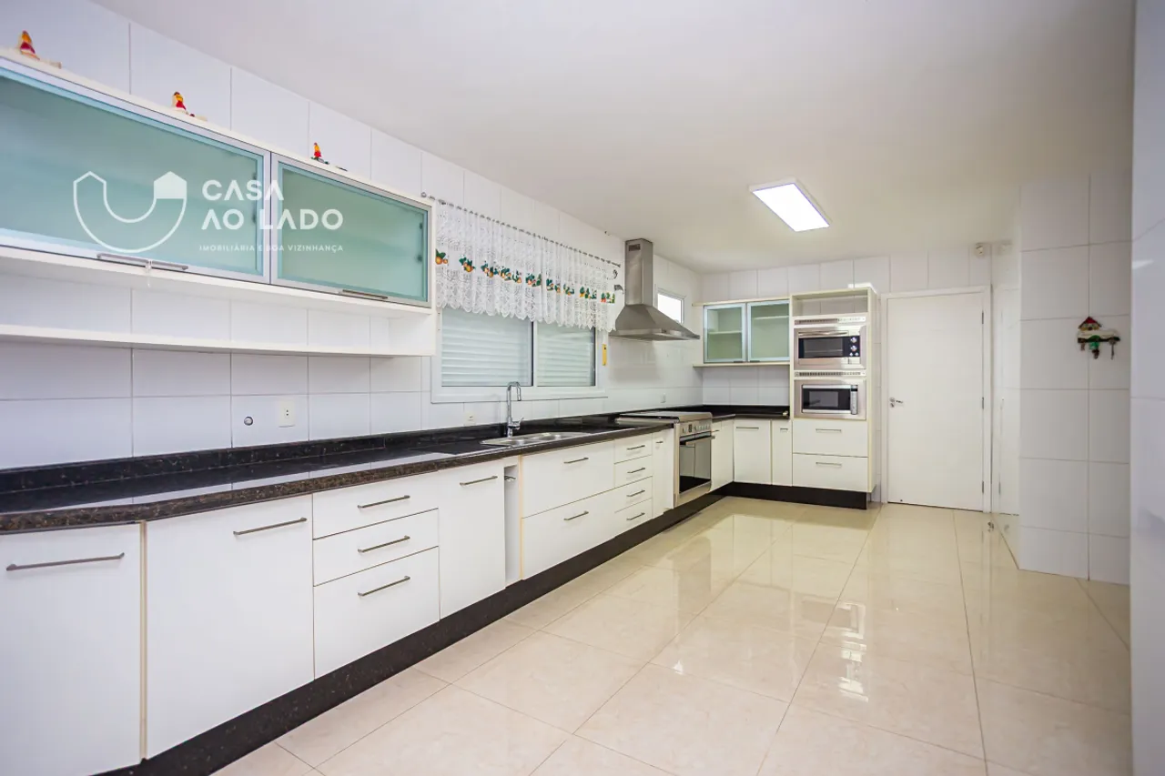 House with 4 bedrooms and 4 bathrooms, 315 m² — photo 6