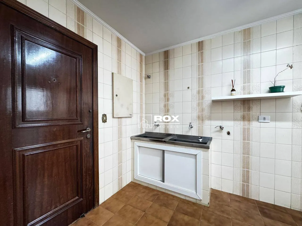 250 m² apartment with 3 bedrooms and a gas stove — photo 13