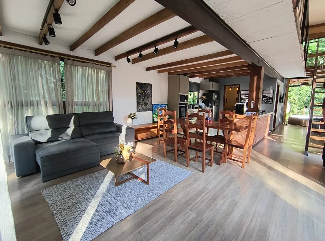 Furnished house, 180 m², with floor-to-ceiling windows — photo 5