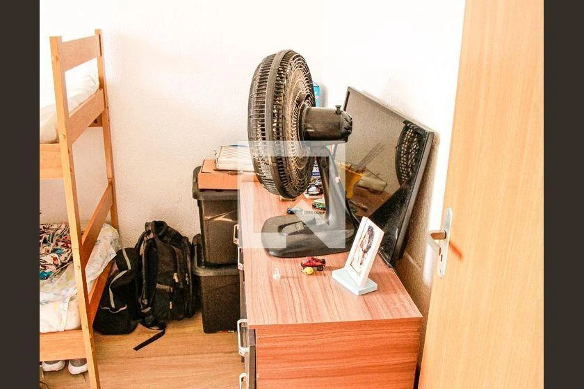 Furnished 2-bedroom apartment with a gas stove kitchen — photo 13