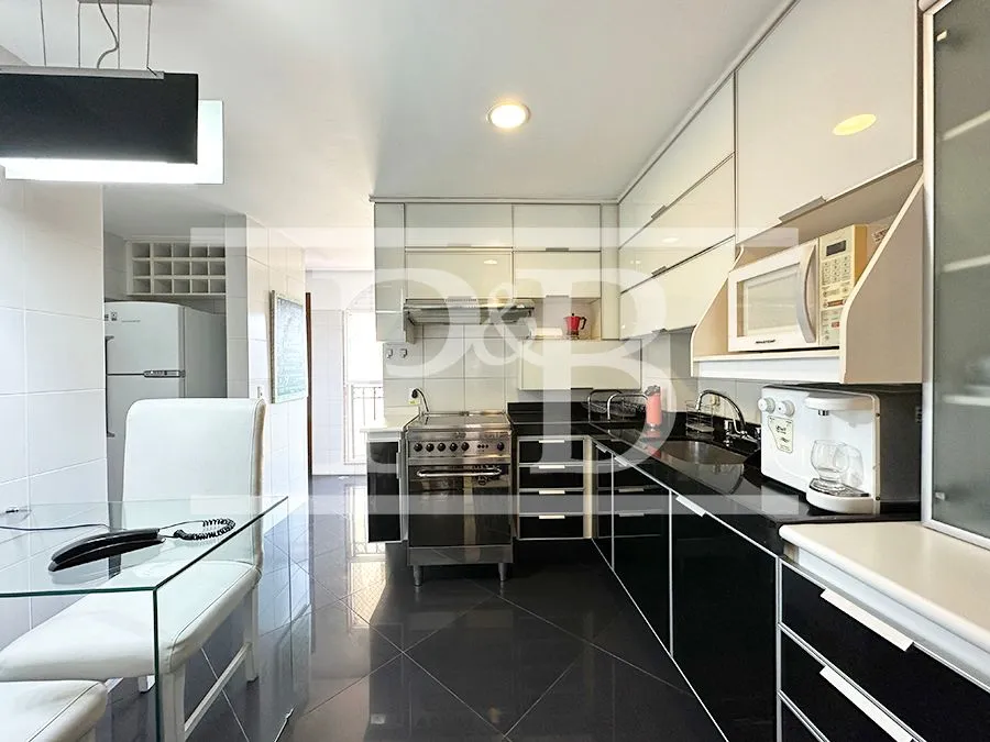 Furnished 2-bedroom apartment with 3 bathrooms — photo 6
