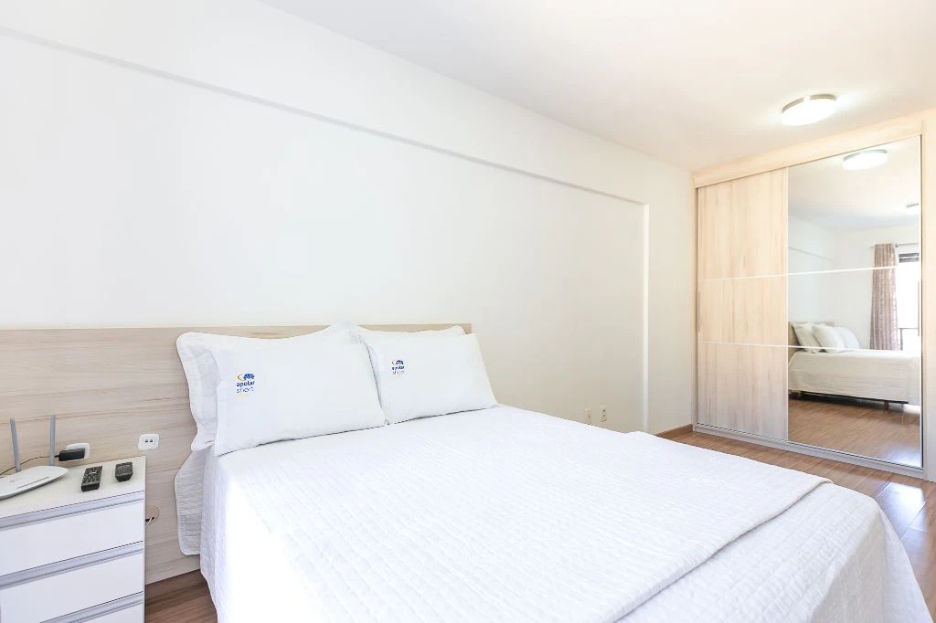Furnished 25 m² studio with balcony on the 12th floor — photo 3