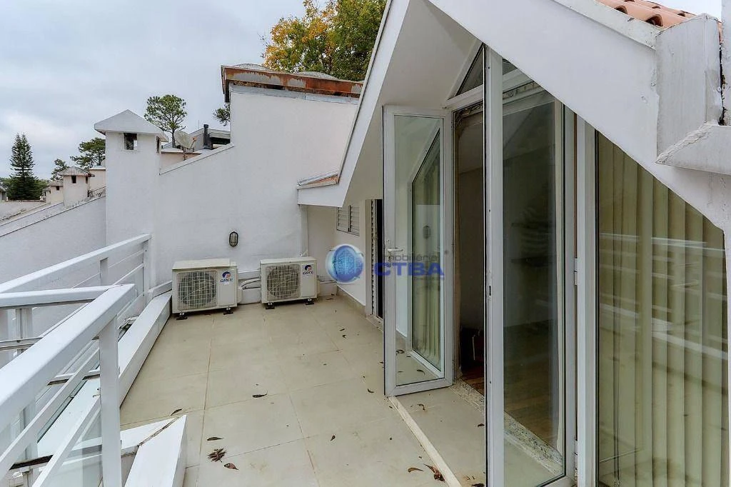 House, 164 m², with wood or laminate floors — photo 34