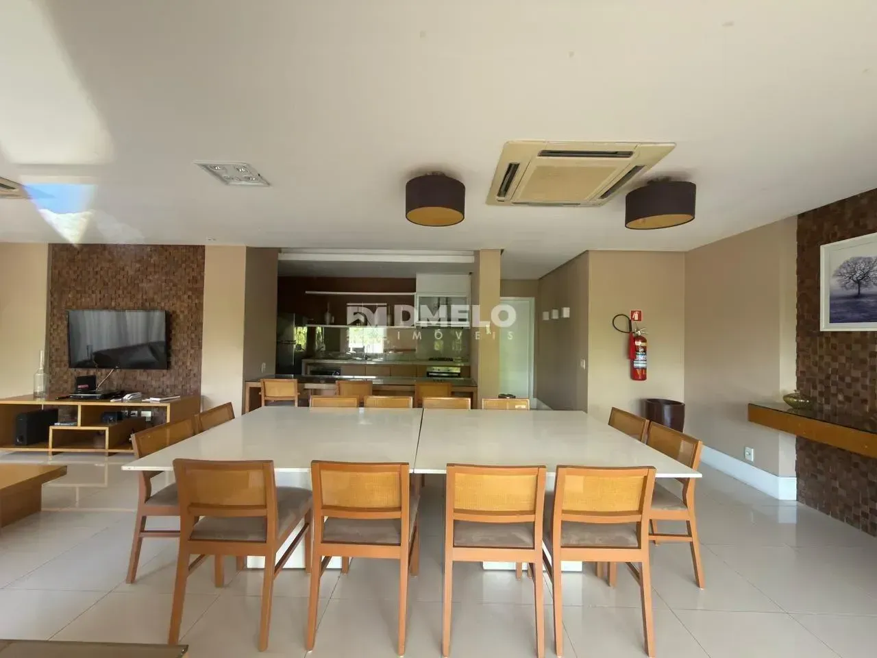 Furnished apartment with 4 bedrooms and 5 bathrooms — photo 36