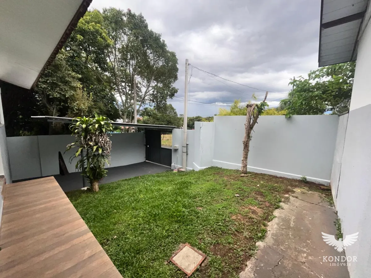 Wood or laminate floors in a 3-bedroom house, 90 m² — photo 17