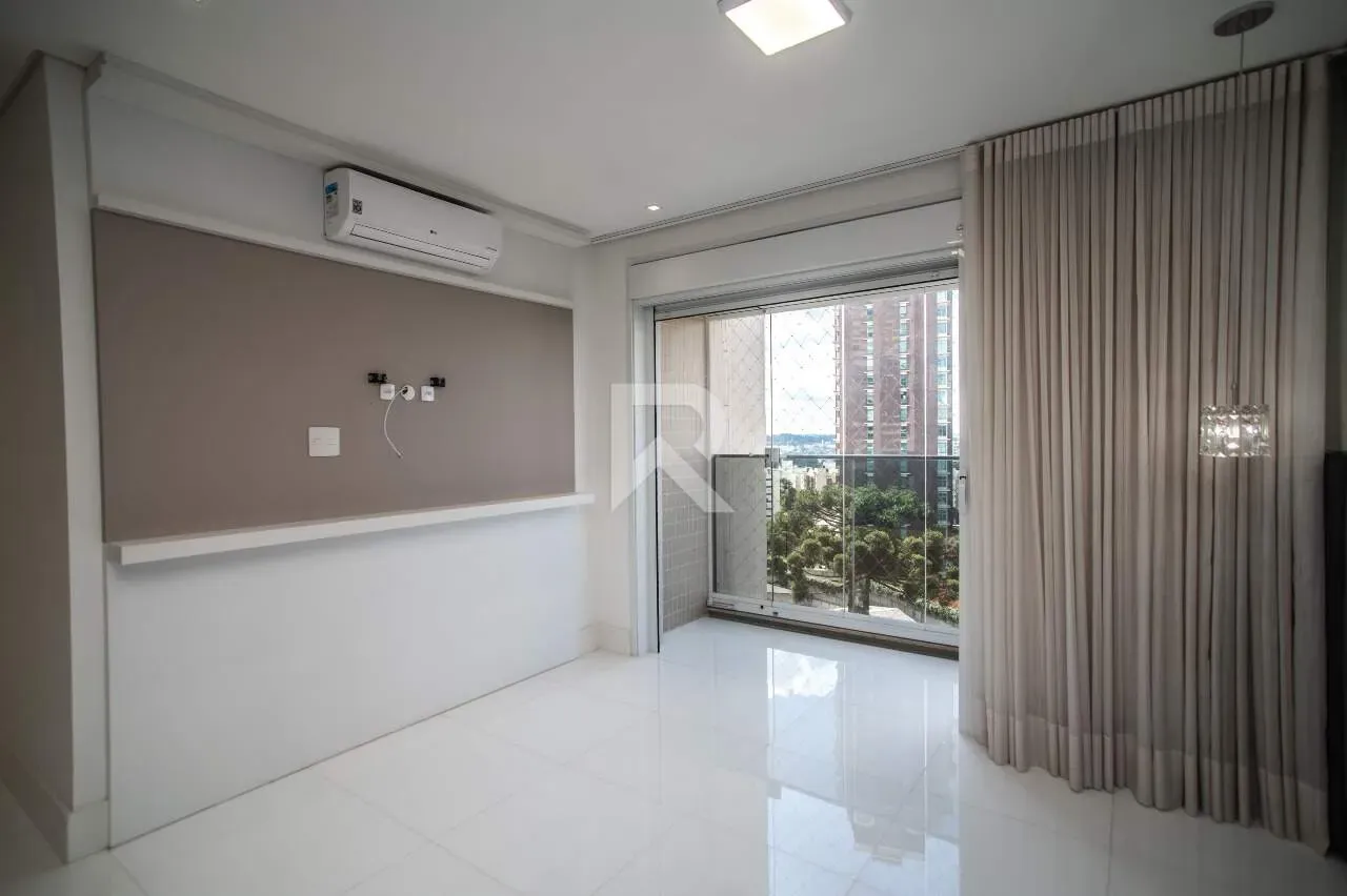 Furnished apartment with 4 en-suite rooms and glazed balcony — photo 22