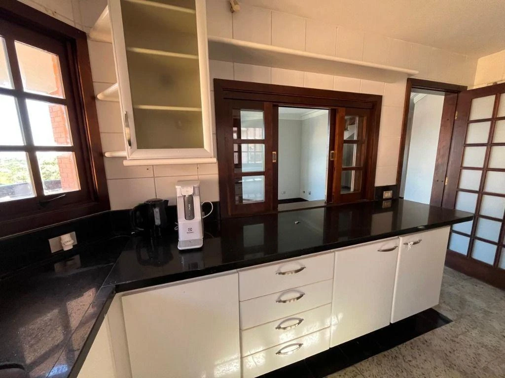 House with 3 en-suite bedrooms and a balcony, 450 m² — photo 41
